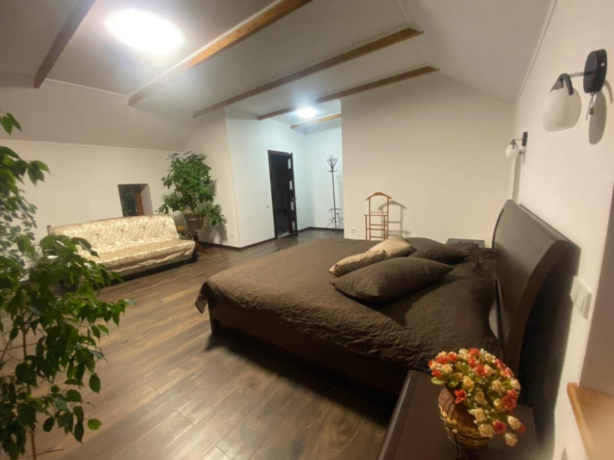 Hotel Kozak'S Dream à Kamianets-Podilsky Extérieur photo